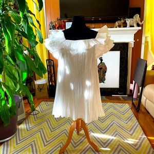 Summer white beautiful off shoulder ruffle dress